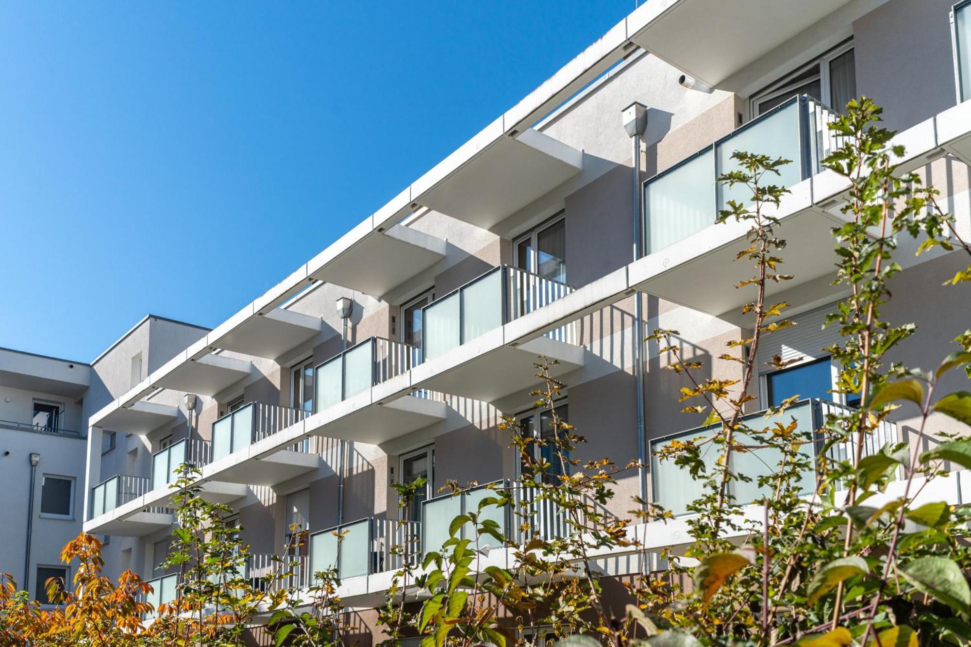 East Aparthotel